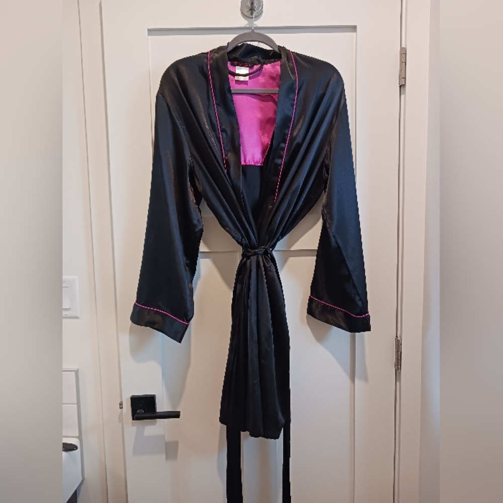 Simon Chang Black and Pink Satin Robe
